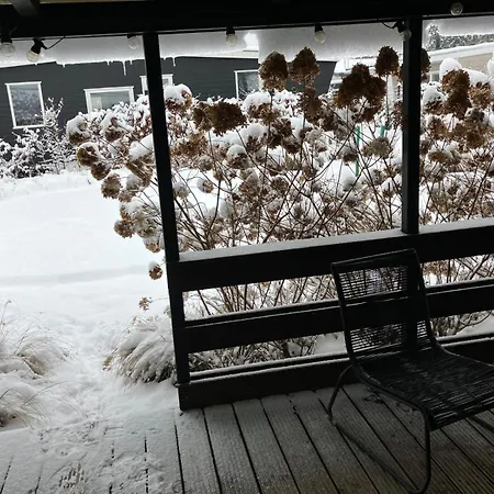 Cozy With Wood Stove And Veranda *