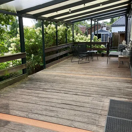 Cozy With Wood Stove And Veranda Σπίτι διακοπών Putten
