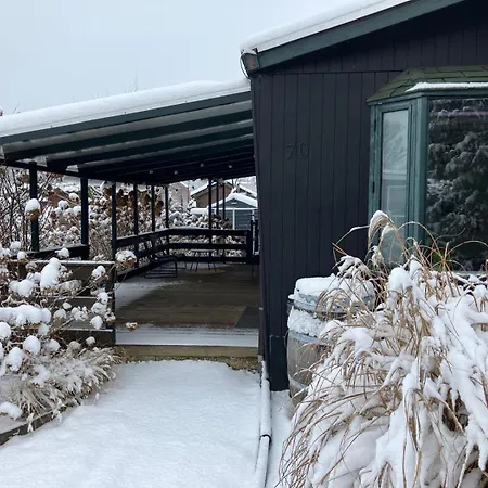 Cozy With Wood Stove And Veranda Σπίτι διακοπών