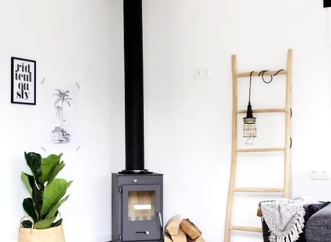 Cozy With Wood Stove And Veranda Feriehus Putten