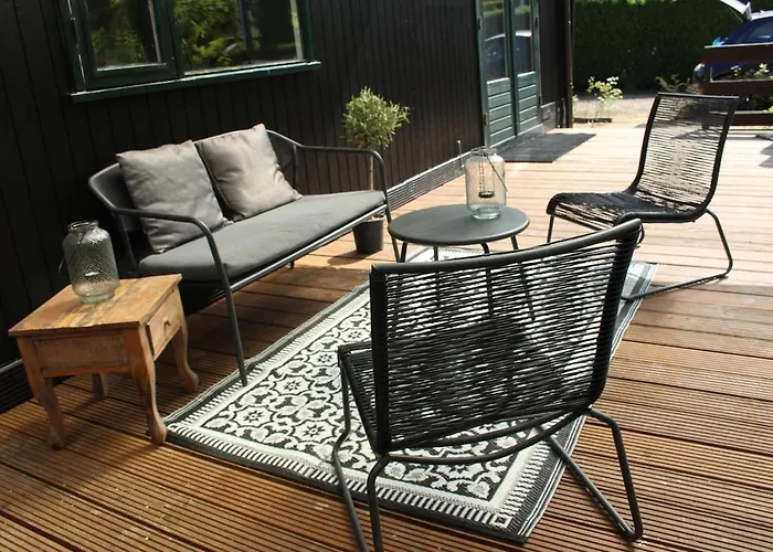 Cozy With Wood Stove And Veranda * Putten