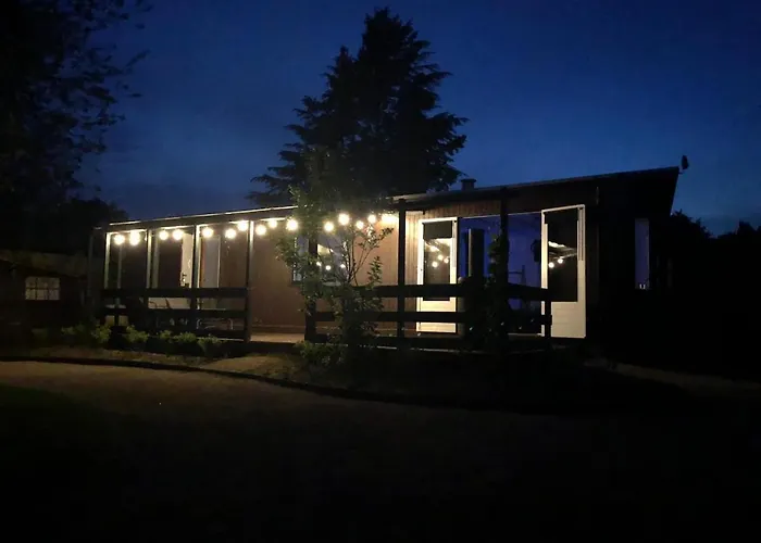 Cozy With Wood Stove And Veranda *