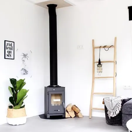 Cozy With Wood Stove And Veranda Tatil Evi Putten