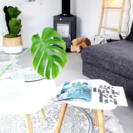 Cozy With Wood Stove And Veranda Tatil Evi