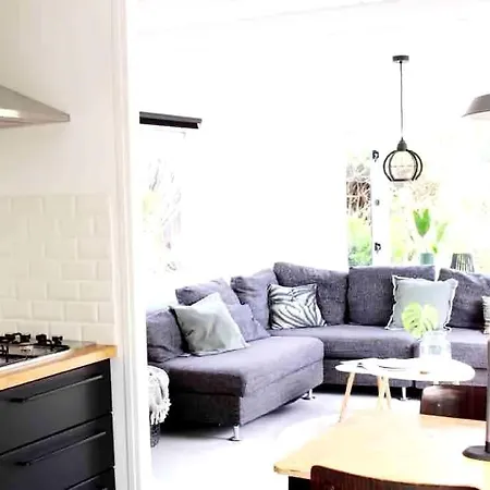 Ferienhaus Cozy With Wood Stove And Veranda Putten