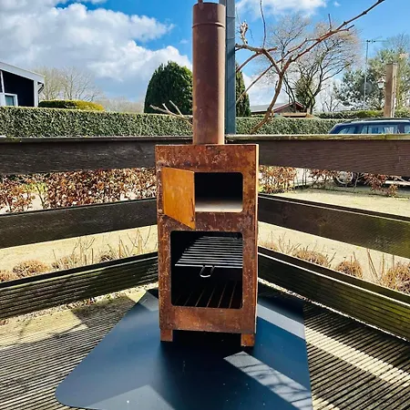 Cozy With Wood Stove And Veranda * Putten