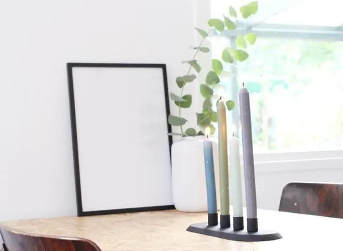 Cozy With Wood Stove And Veranda Semesterbostad *