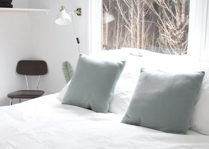 Semesterbostad Cozy With Wood Stove And Veranda *